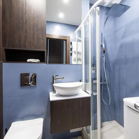 Powisle Skyview Apartment