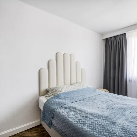 아파트 Powisle Skyview *